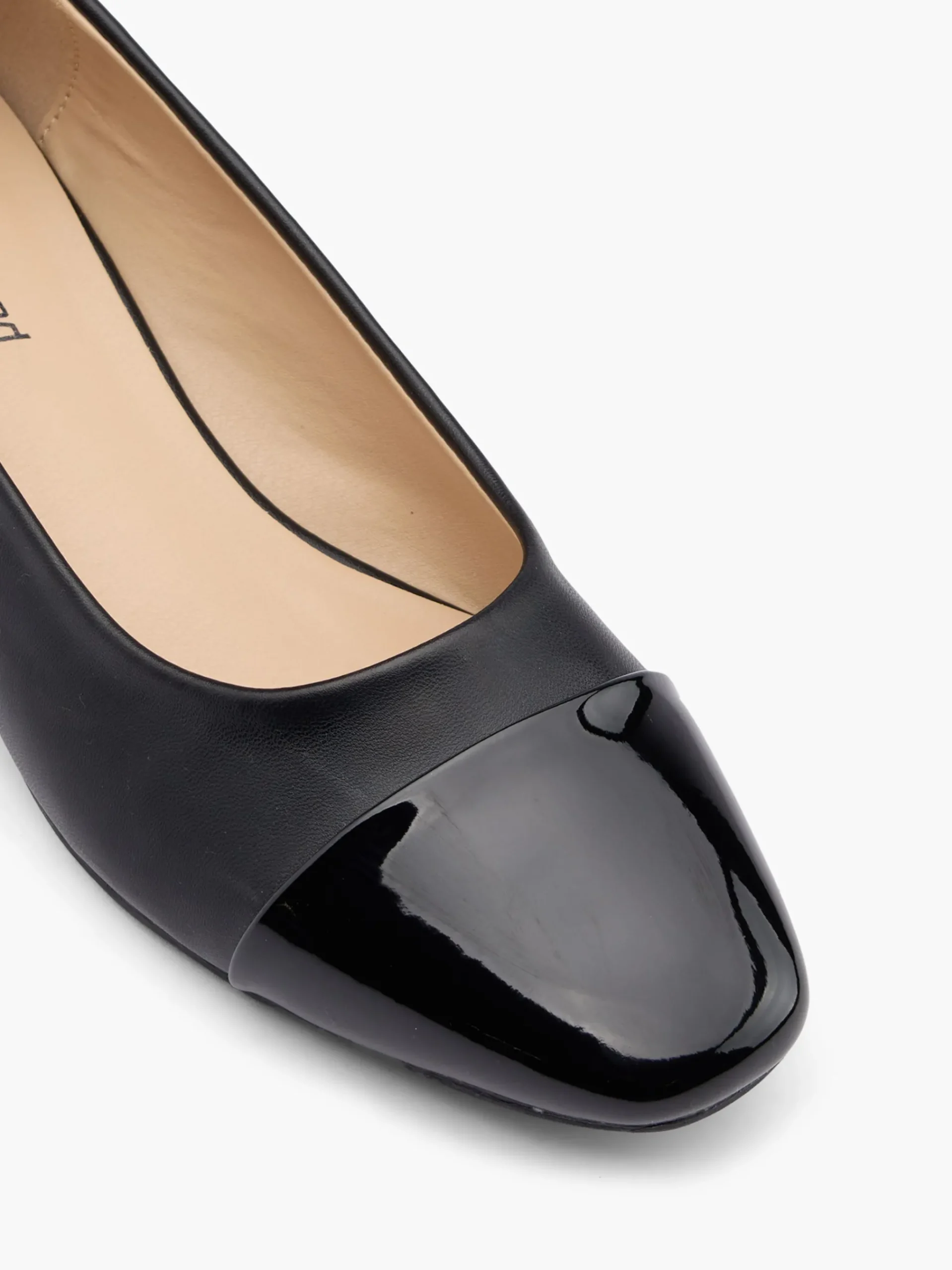 Shop Graceland Décolleté Nero